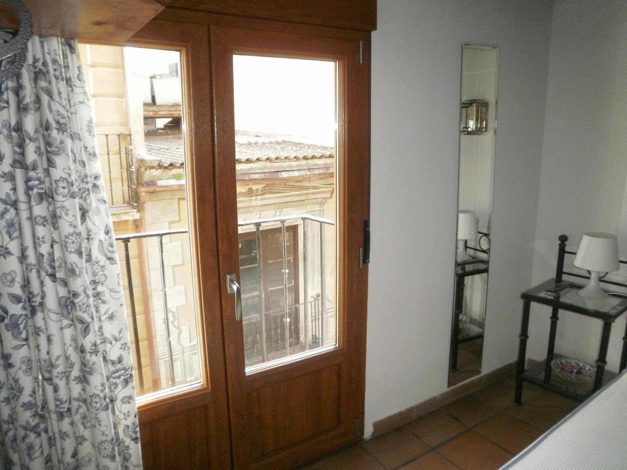 Hostal La Posada De Zocodover โตเลโด ภายนอก รูปภาพ