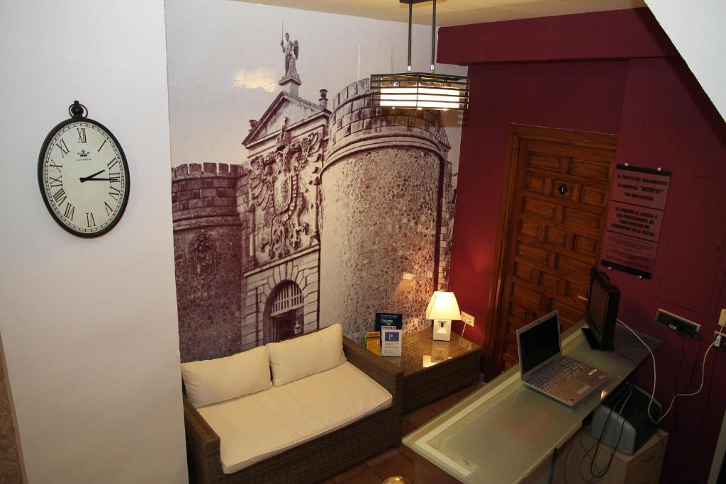 Hostal La Posada De Zocodover โตเลโด ภายนอก รูปภาพ