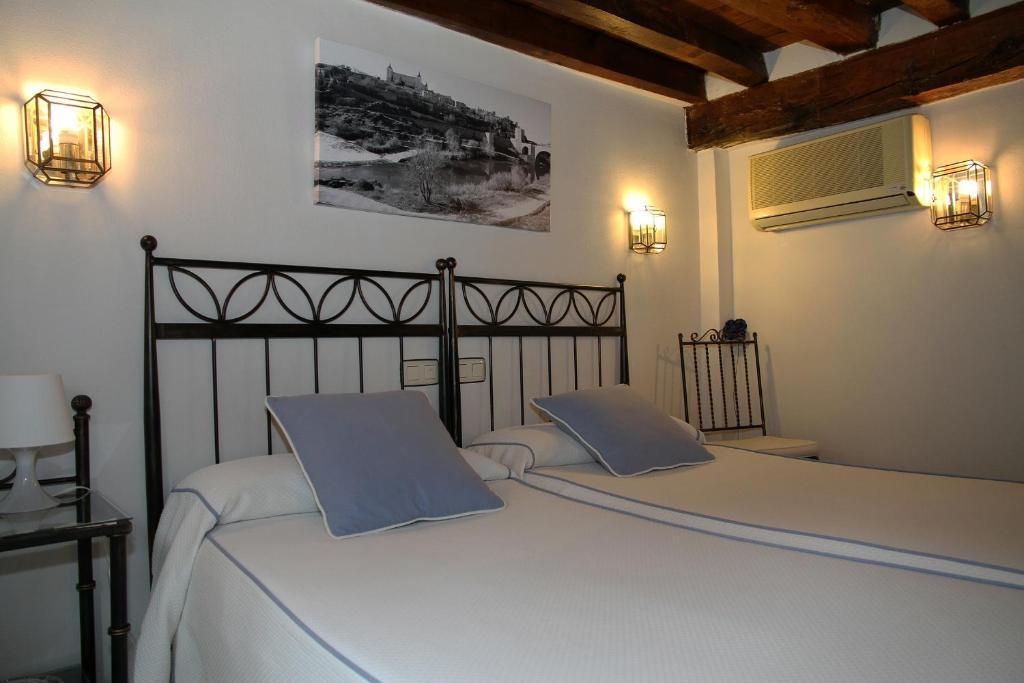 Hostal La Posada De Zocodover โตเลโด ภายนอก รูปภาพ