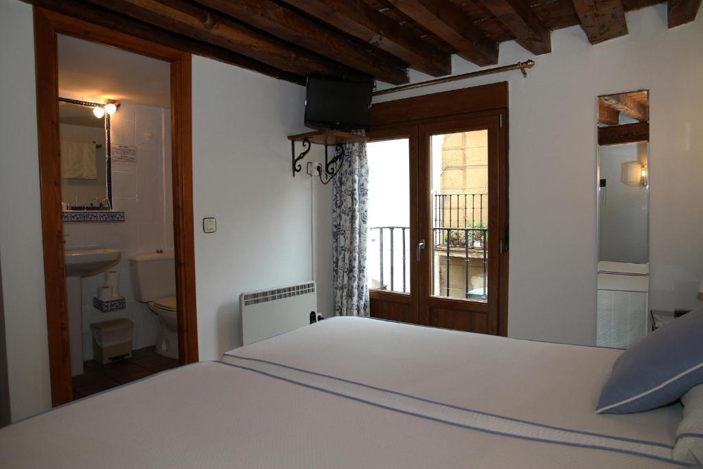 Hostal La Posada De Zocodover โตเลโด ภายนอก รูปภาพ