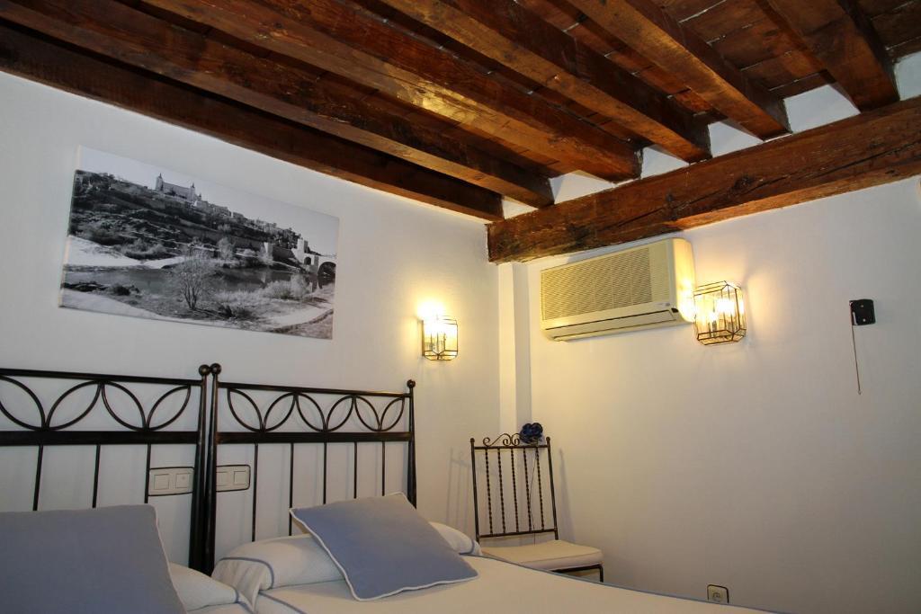 Hostal La Posada De Zocodover โตเลโด ภายนอก รูปภาพ