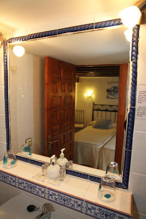 Hostal La Posada De Zocodover โตเลโด ภายนอก รูปภาพ