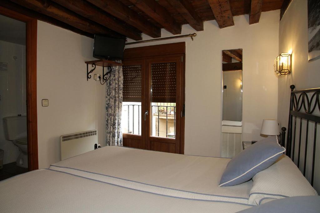 Hostal La Posada De Zocodover โตเลโด ภายนอก รูปภาพ