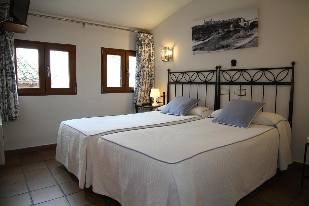 Hostal La Posada De Zocodover โตเลโด ภายนอก รูปภาพ