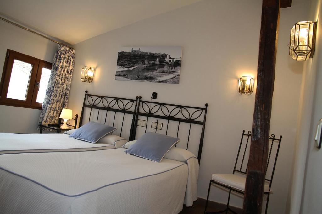 Hostal La Posada De Zocodover โตเลโด ภายนอก รูปภาพ