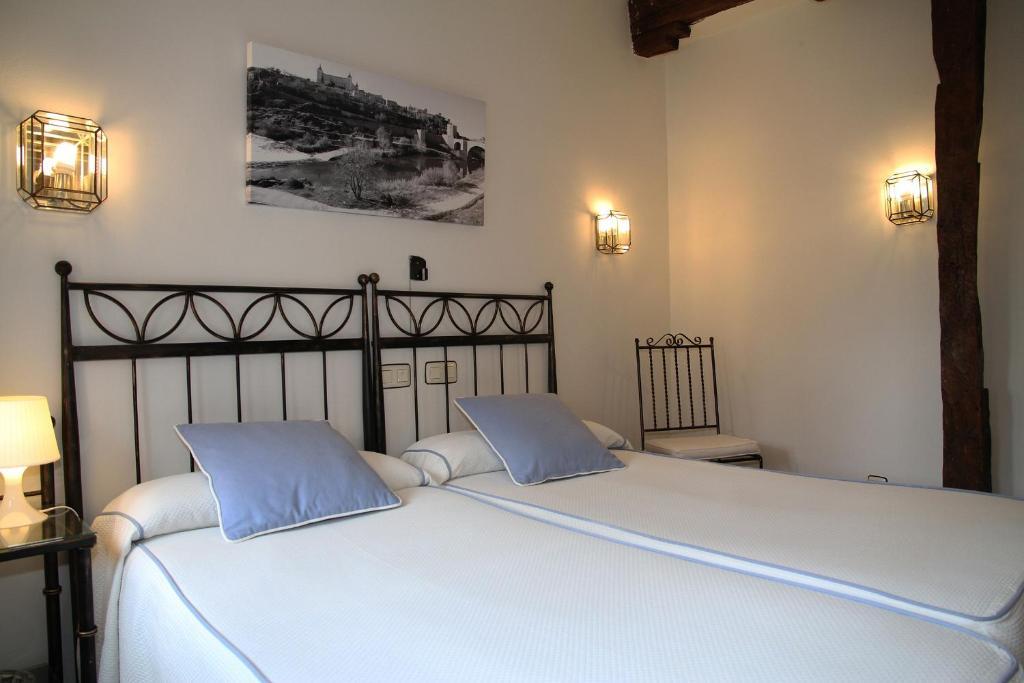 Hostal La Posada De Zocodover โตเลโด ภายนอก รูปภาพ