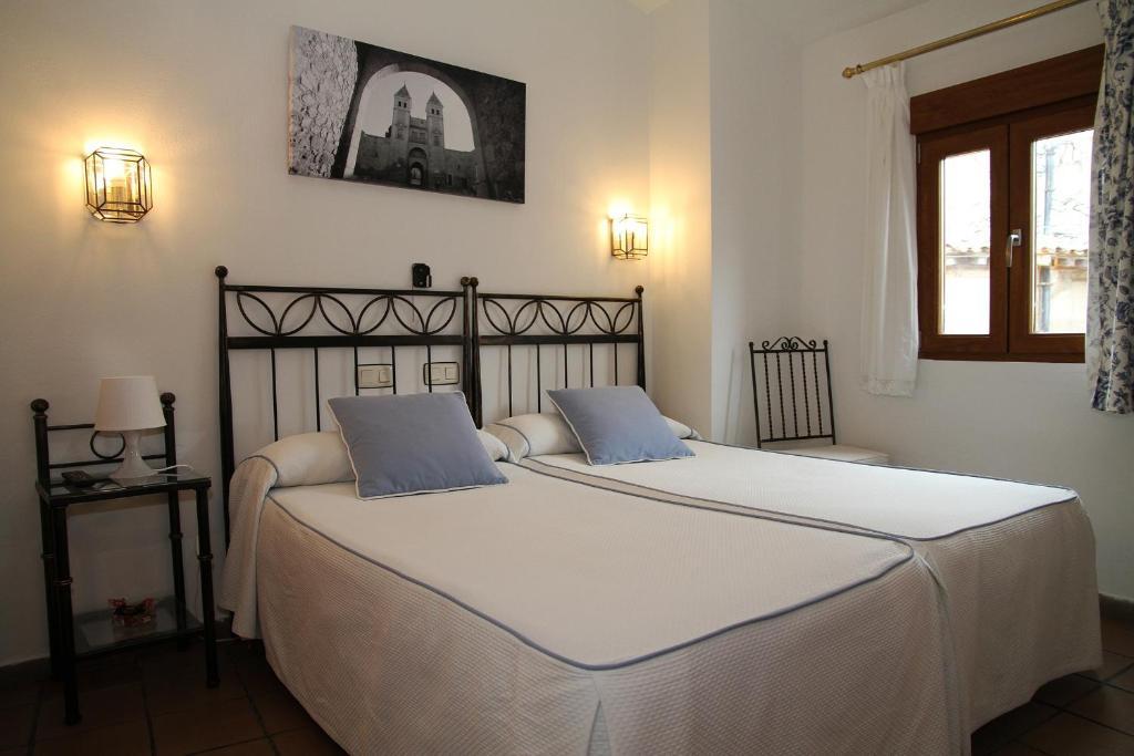 Hostal La Posada De Zocodover โตเลโด ภายนอก รูปภาพ