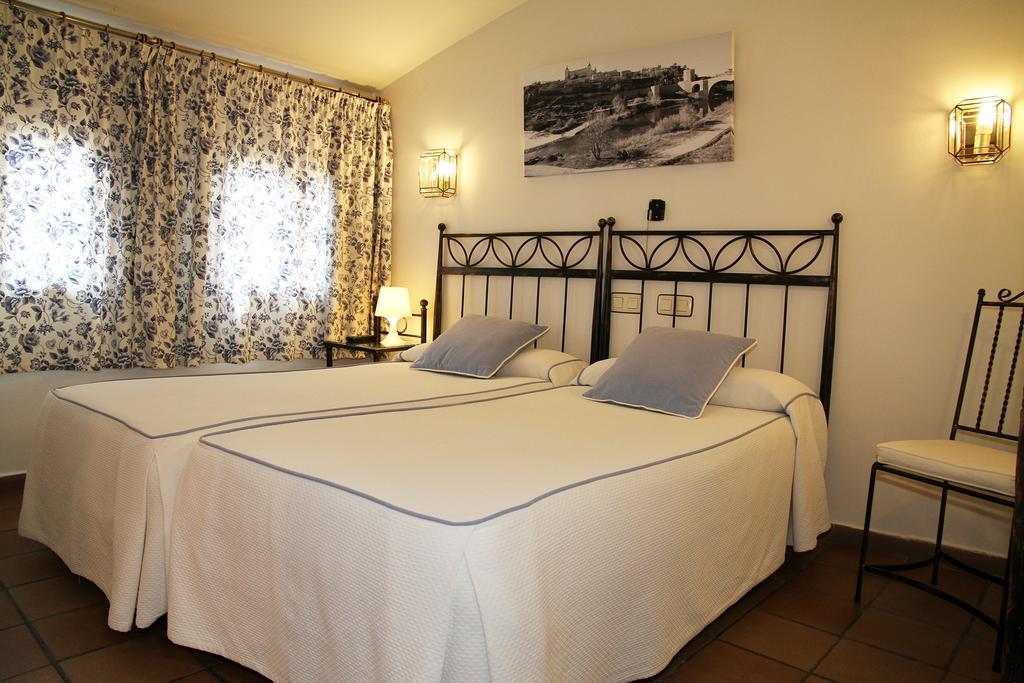 Hostal La Posada De Zocodover โตเลโด ภายนอก รูปภาพ