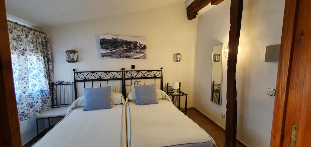 Hostal La Posada De Zocodover โตเลโด ภายนอก รูปภาพ