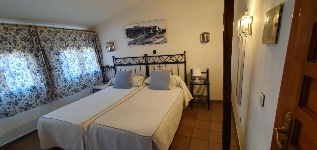 Hostal La Posada De Zocodover โตเลโด ภายนอก รูปภาพ